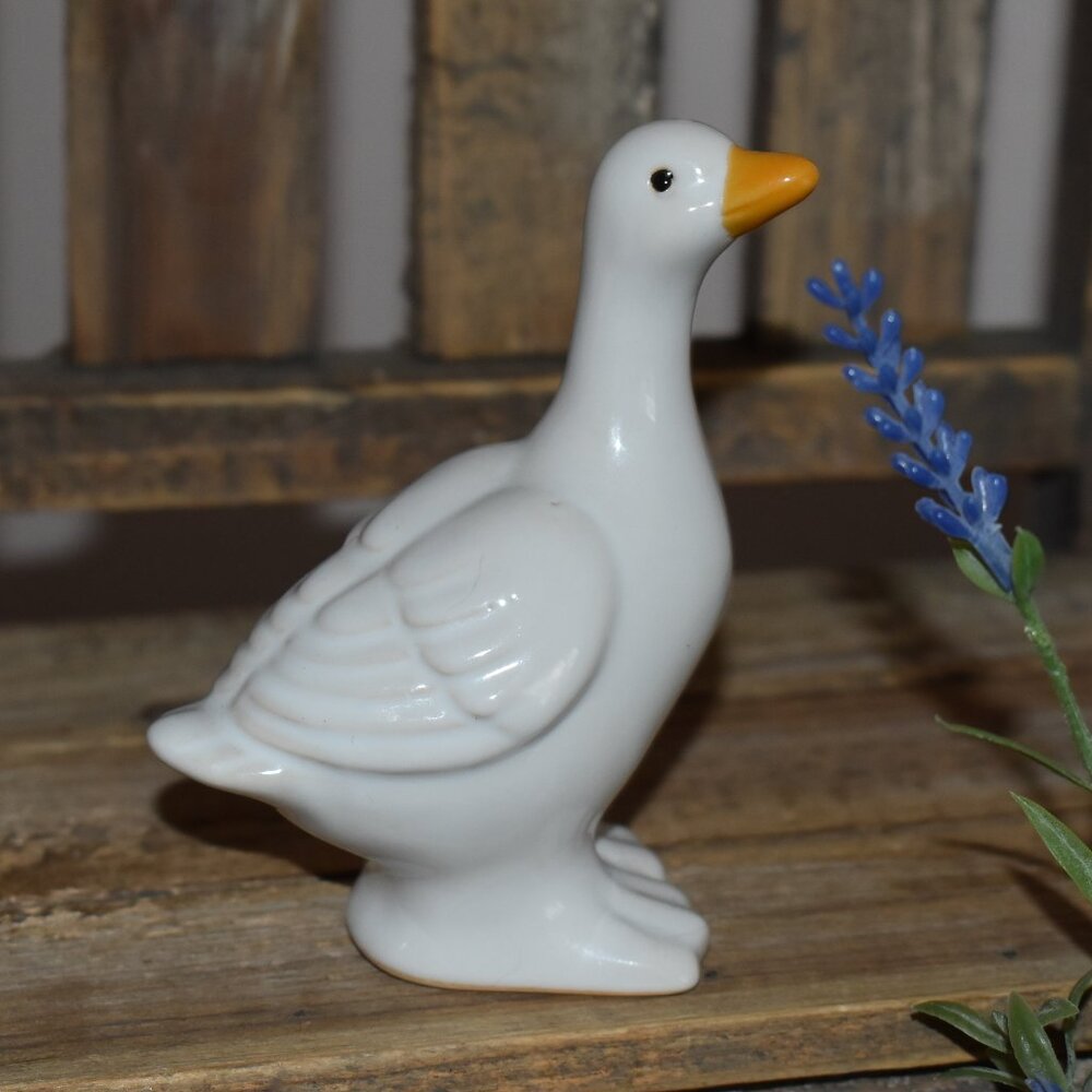 Vintage Little Ceramic White Goose Figurine Country Cottage Farmhouse Decor